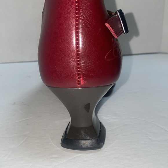 John Fluevog | Wearever Gracias side buckle shoe with cutout - Picture 11 of 17